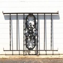 #34551 - Salvaged&nbsp;Vintage&nbsp;Cast&nbsp;Iron&nbsp;Railing&nbsp;Section&nbsp;image