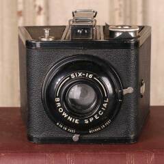 #49778 - Antique&nbsp;Brownie&nbsp;Special&nbsp;Six-16&nbsp;Camera&nbsp;image