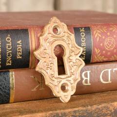 #50883 - Antique Ornate Bronze Keyhole Escutcheon image