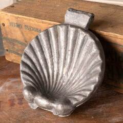 #54078 - Vintage&nbsp;Cast&nbsp;Pewter&nbsp;Seashell&nbsp;Chocolate&nbsp;Mold&nbsp;image