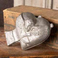 #54079 - Vintage&nbsp;Cast&nbsp;Pewter&nbsp;Heart&nbsp;Chocolate&nbsp;Mold&nbsp;image