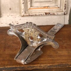 #56203 - Antique&nbsp;Cast&nbsp;Iron&nbsp;Metal&nbsp;Roof&nbsp;Snow&nbsp;Bird&nbsp;image