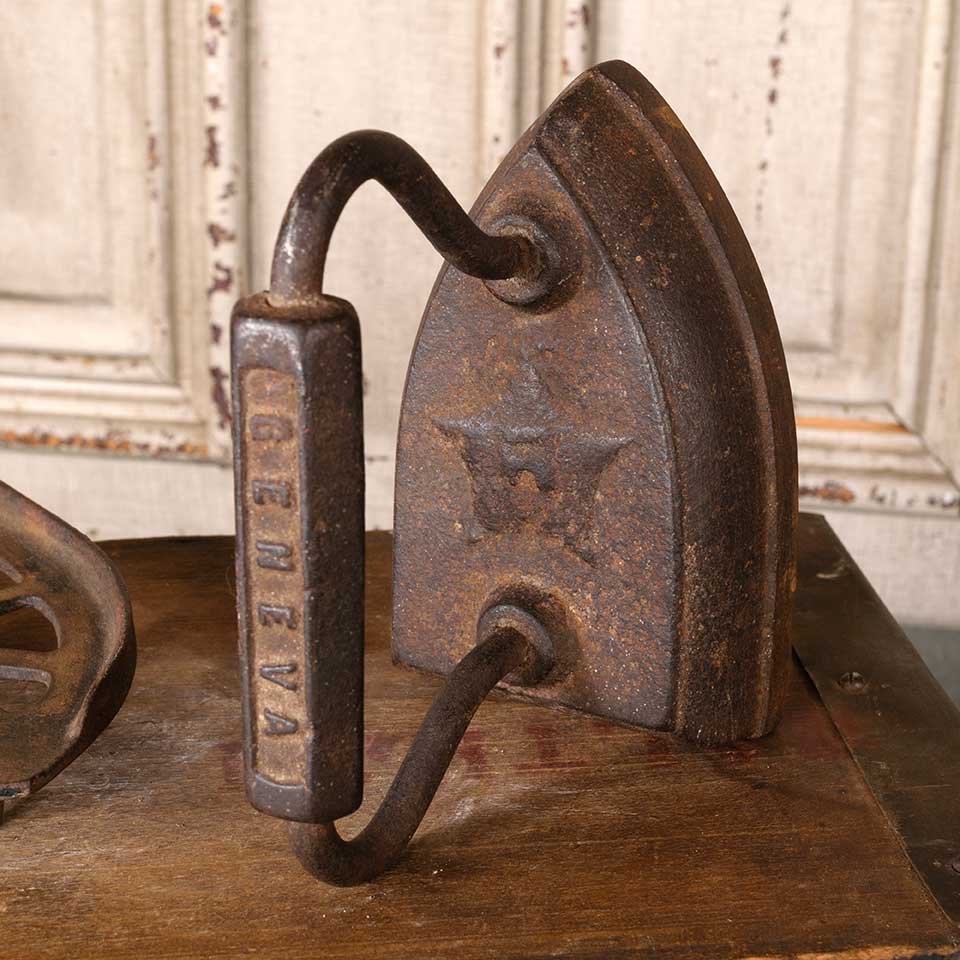 Antique Cast Iron Sad Flat Iron & Trivet Stand image 4