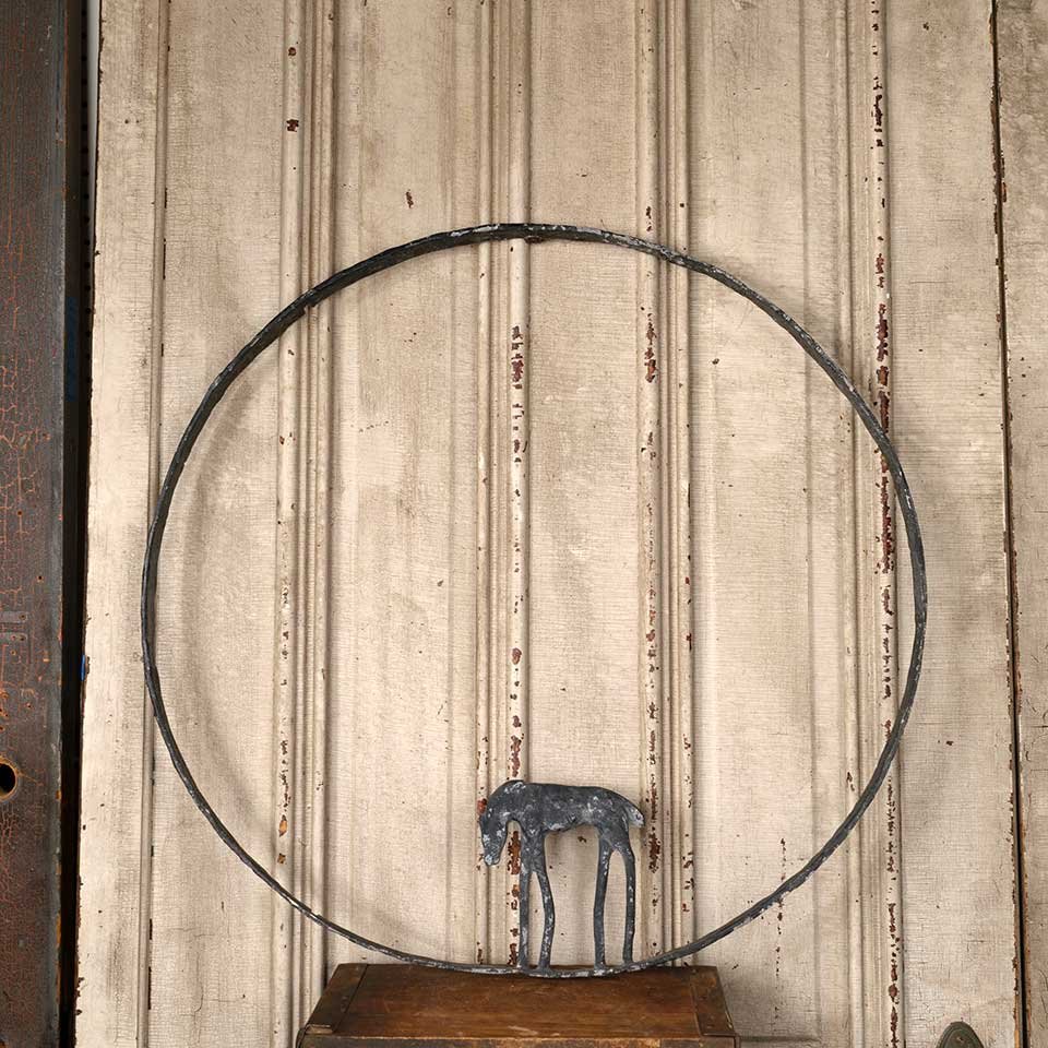 Vintage 30" Round Metal Horse Wall Hanging image 1