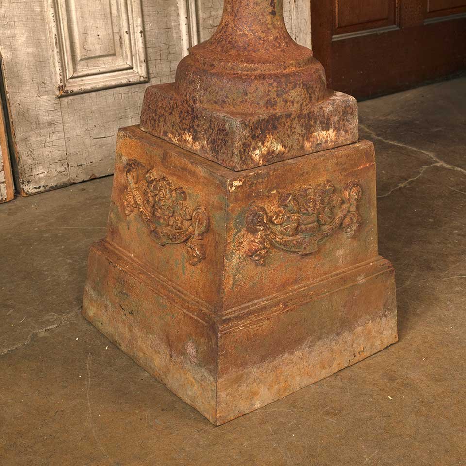 21" Antique Cast Iron Garden Urn & Pedestal image 3