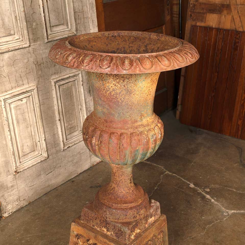 21" Antique Cast Iron Garden Urn & Pedestal image 4