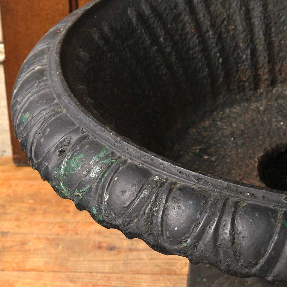 28x19 Antique Cast Iron Garden Urn Planter image 3
