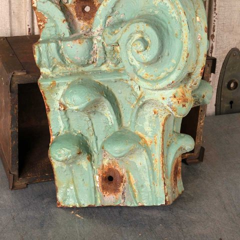 #10086 Salvaged Antique Cast Iron Building Ornament image 4