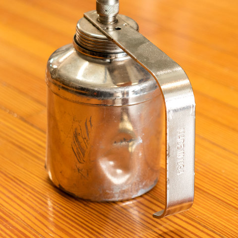 #24214 Vintage Oil Can image 5
