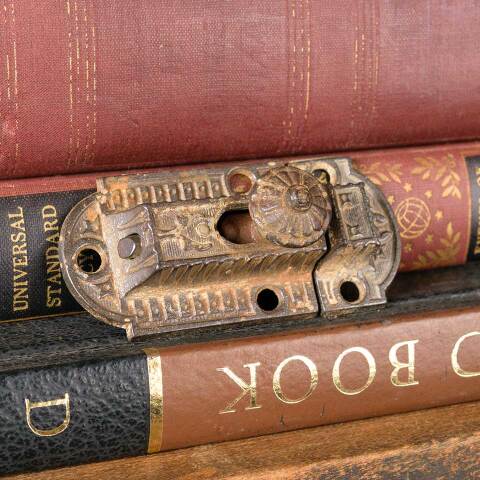 #30338 Antique Ornate Victorian Cabinet Latch image 3