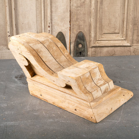 #40568 Salvaged Gable End Roof Corbel Bracket image 7