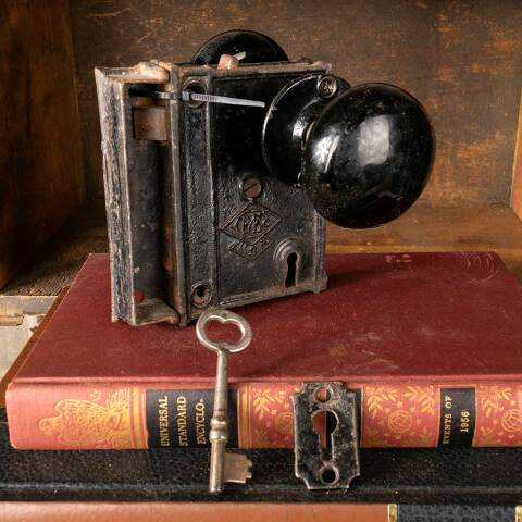 #40605 Russell & Erwin Rim Lock Door Hardware Set image 3