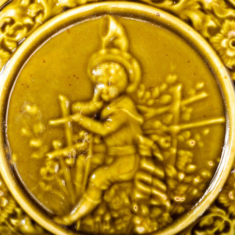 #41518 Antique Majolica Pottery Trivet Plate image 2