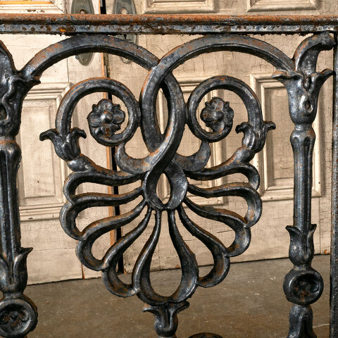 #42693 Salvaged Vintage Ornate Cast Iron Railing image 4