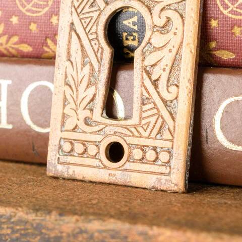 #43125 Ornate Antique Bronze Keyhole Escutcheon image 2