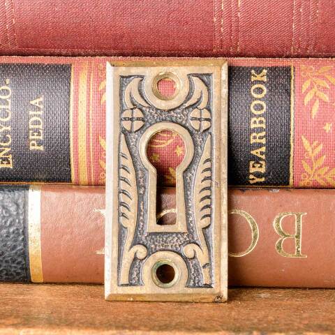 #43127 Ornate Antique Bronze Keyhole Escutcheon image 2