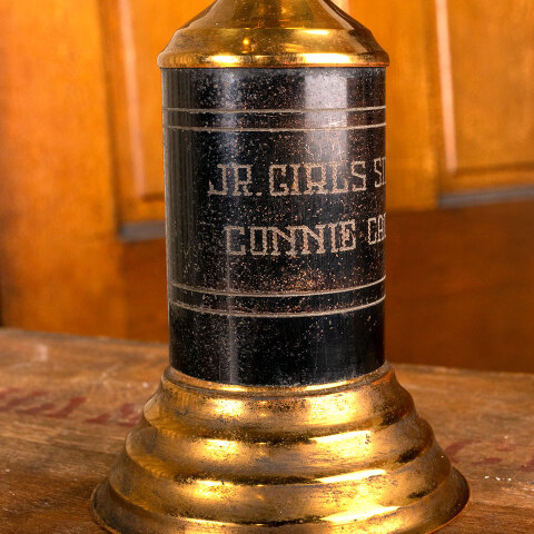 #44339 Antique Brass GIRLS SINGLES 1947 Trophy image 3