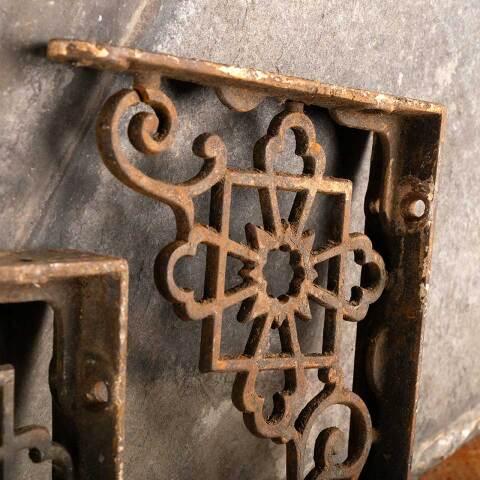 #47360 Antique Ornate Cast Iron Shelf Brackets image 5