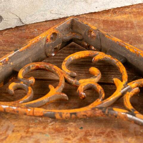 #47408 Antique Ornate Cast Iron Shelf Bracket image 7