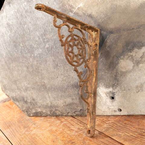 #47409 Antique Ornate Cast Iron Shelf Bracket image 2