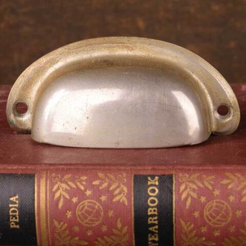 #48295 Vintage Metal Furniture Drawer Bin Pull image 2