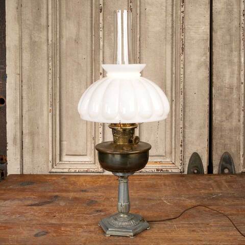 #49488 Antique Aladdin Electrified Oil Lamp image 2