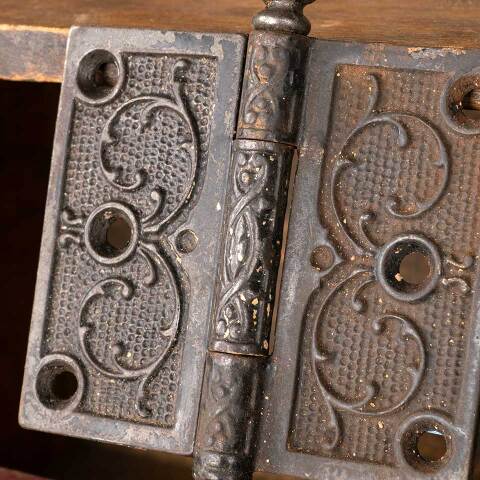 #49895 3 1/2" x 4" Antique Cast Iron Door Hinge image 3