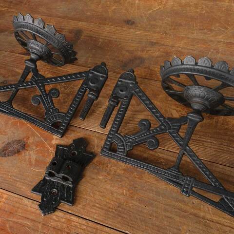 #50190 Cast Iron Wall Mount Oil Lamp Sconce image 6