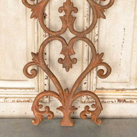 #50543 Rusty Cast Iron Architectural Ornament image 3