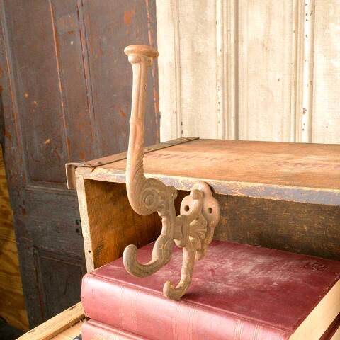 #50621 Antique Ornate Cast Iron Hat & Coat Hook image 2