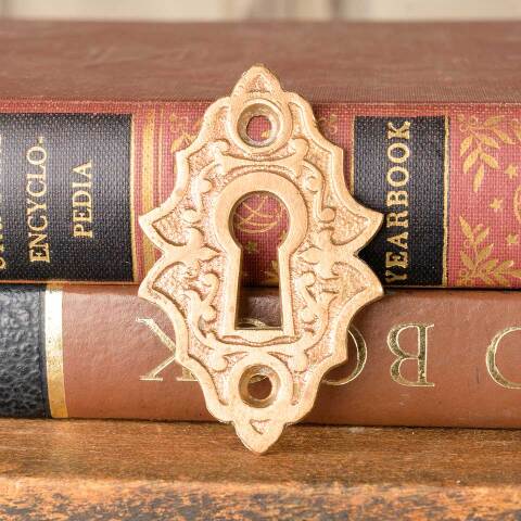 #50883 Antique Ornate Bronze Keyhole Escutcheon image 2