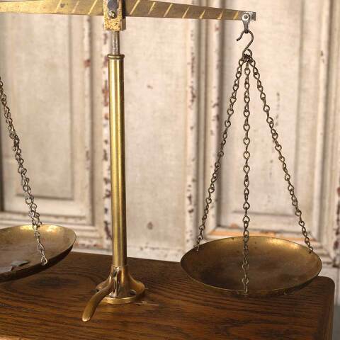 #51625 Antique Brass Balance Scale & Oak Case image 3