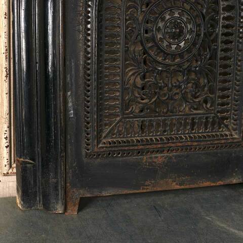 #52831 28x32 Fireplace Surround & Summer Cover image 3