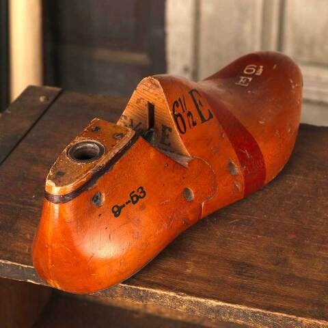 #53208 Vintage Size 6 1/2 Wood Shoe Mold Form image 2