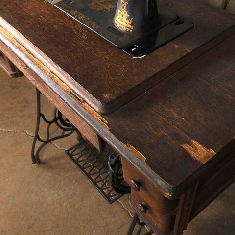 #53479 Antique Singer Sewing Machine & Stand image 4