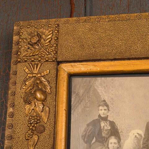 #53488 Antique Victorian Picture Frame & Portrait image 2