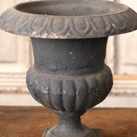 #54410 Small 6" Cast Iron Garden Planter Urn image 4