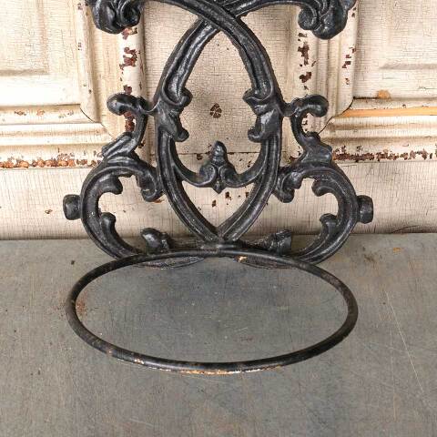#54421 Ornate Wall Mount Cast Iron Planter Holder image 3