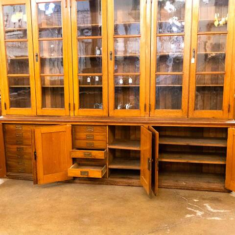 #54438 Large Antique Oak Storage & Display Cabinet image 4
