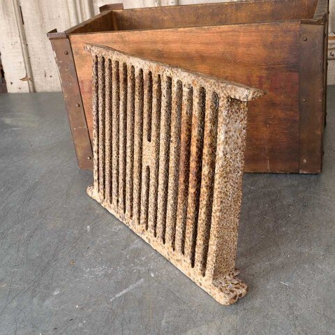 #54537 12x8 Antique Cast Iron Foundation Vent image 2