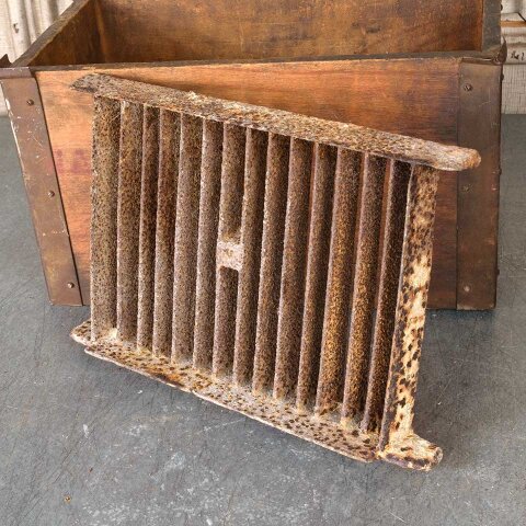 #54537 12x8 Antique Cast Iron Foundation Vent image 4
