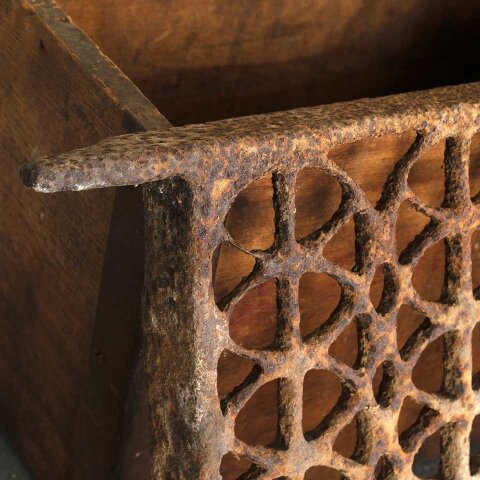 #54539 19x9 Antique Cast Iron Foundation Vent Grate image 4