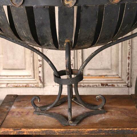 #54656 Decorative Wrought Iron Urn Basket image 3