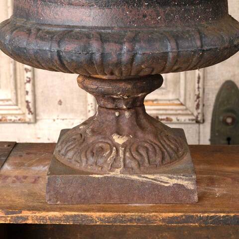 #54675 9x14 Antique Cast Iron Garden Urn Planter image 3