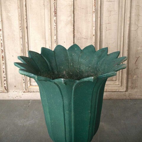 #55463 Vintage Cast Aluminum Garden Urn Planter image 3