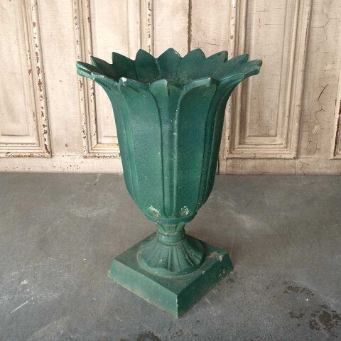 #55463 Vintage Cast Aluminum Garden Urn Planter image 4