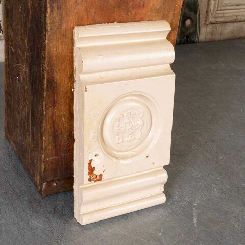#55475 Antique Wood Rosette Interior Trim Block image 2