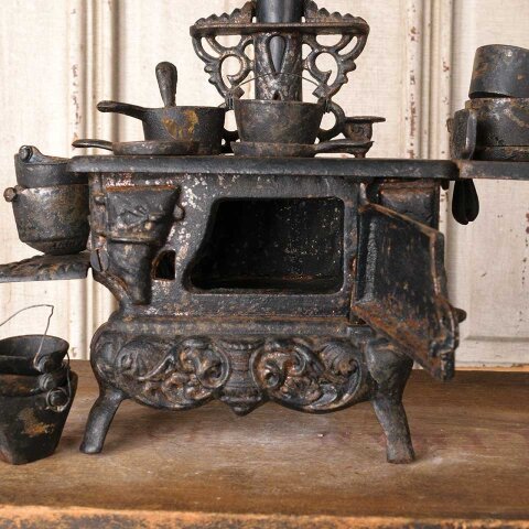 #55518 Antique Cast Iron Miniature Kitchen Stove Set image 3