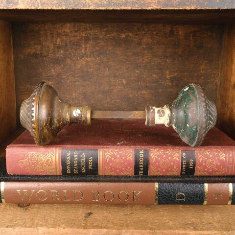 #55559 Antique Brass Corbin Colonial Doorknobs Set image 2