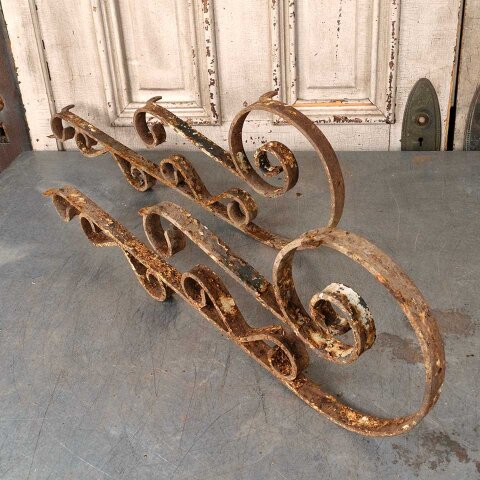 #55821 Set of 2 Antique Wrought Iron Wall Brackets image 2